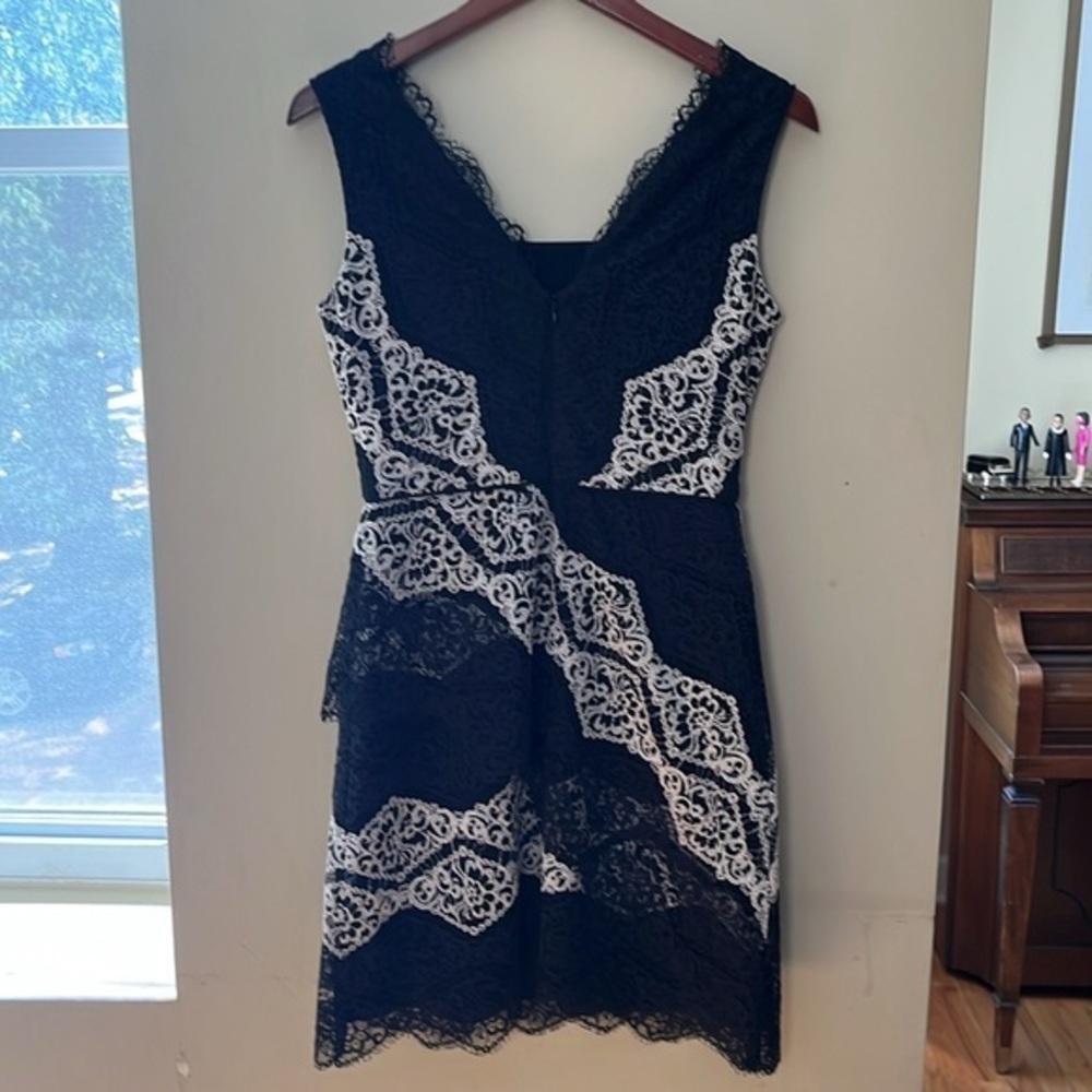 Maggy London Black and White Sweetheart Sheath Mini Dress